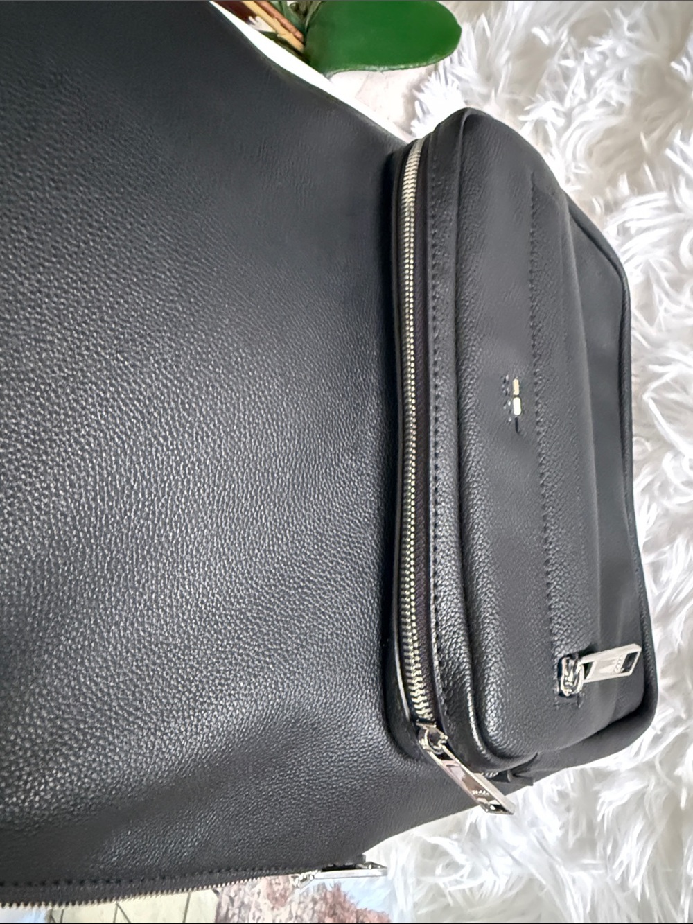 Men's Ray Solid Color Backpack - Picture 10 of 13